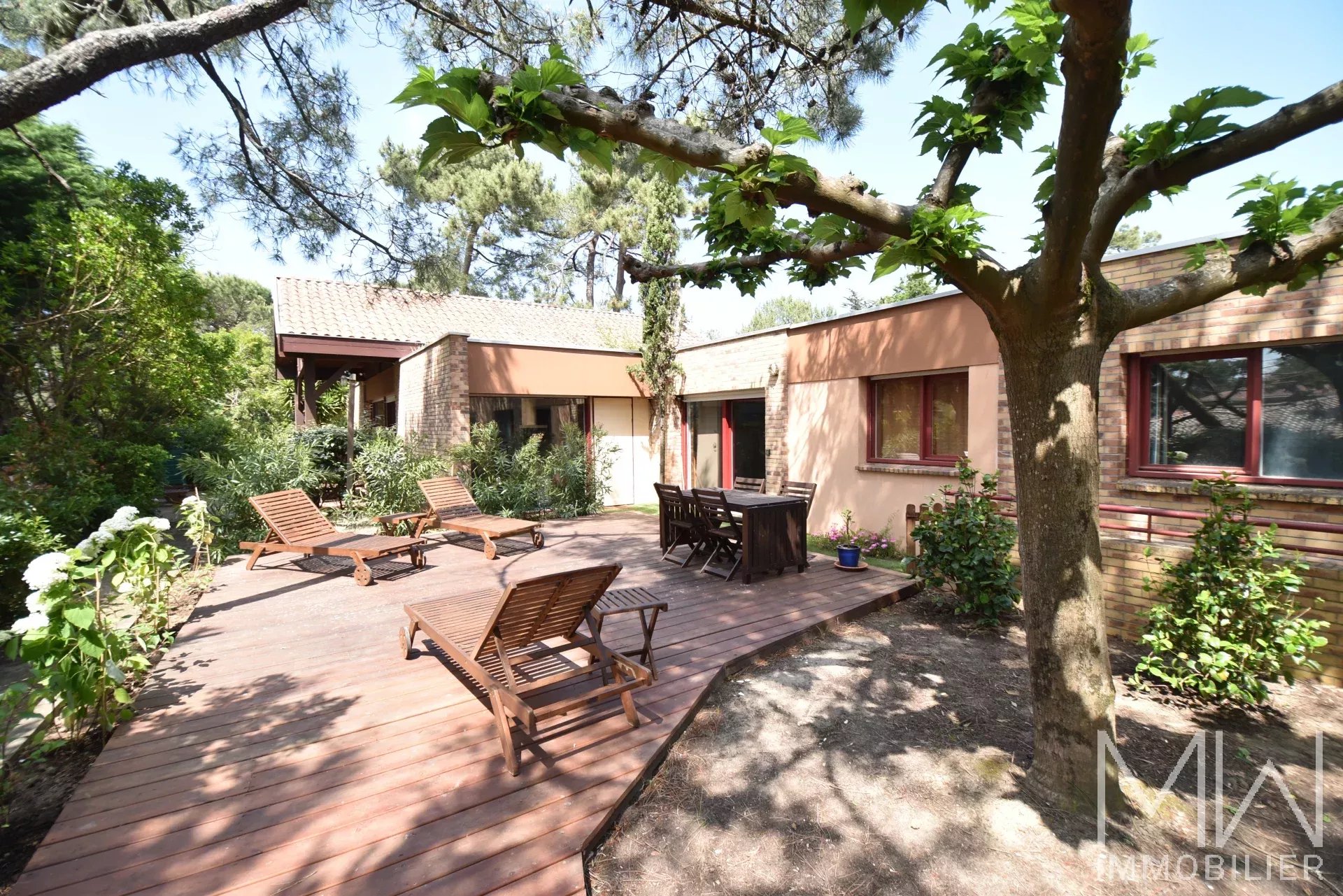 VILLA AVEC SPA AU CENTRE DU CAP FERRET – 9/13 COUCHAGES