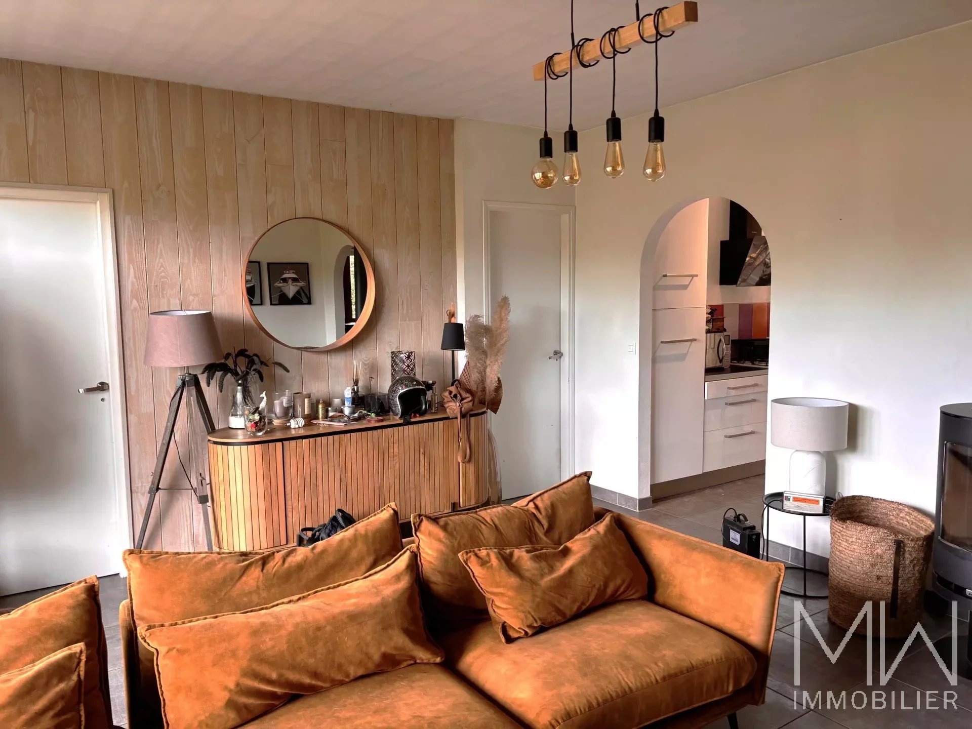 EMPLACEMENT DE CHOIX ET FORT POTENTIEL POUR CETTE VILLA