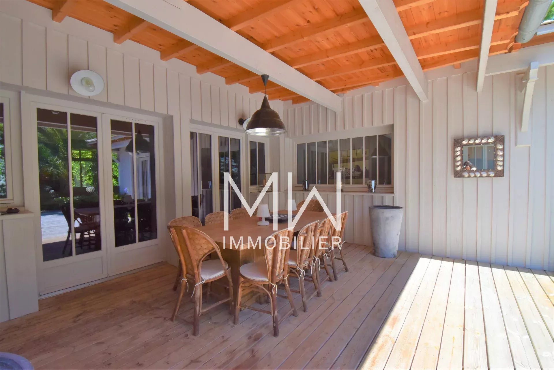 MAGNIFIQUE VILLA DE CHARME – CAP FERRET –
