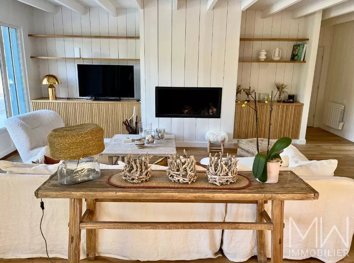 MAGNIFIQUE VILLA BOIS AU COEUR DU CAP FERRET – 10 COUCHAGES