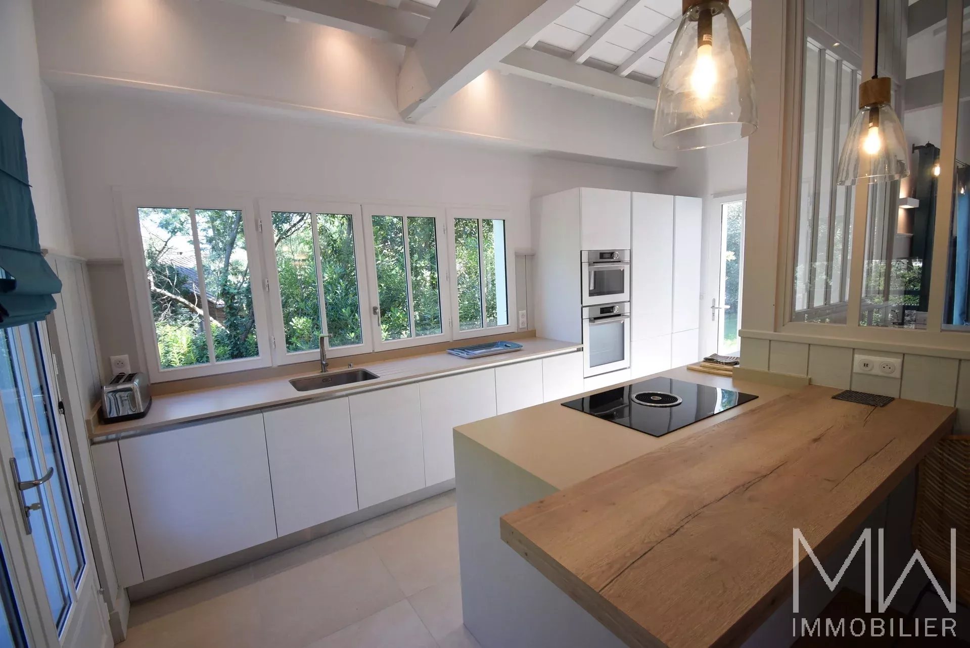 JOLIE VILLA BOIS AU COEUR DU CAP FERRET – 8 COUCHAGES
