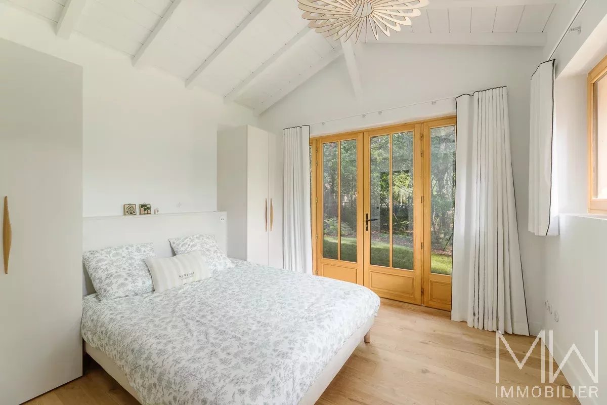 VILLA BOIS AVEC PISCINE – PETIT PIQUEY – 12 COUCHAGES