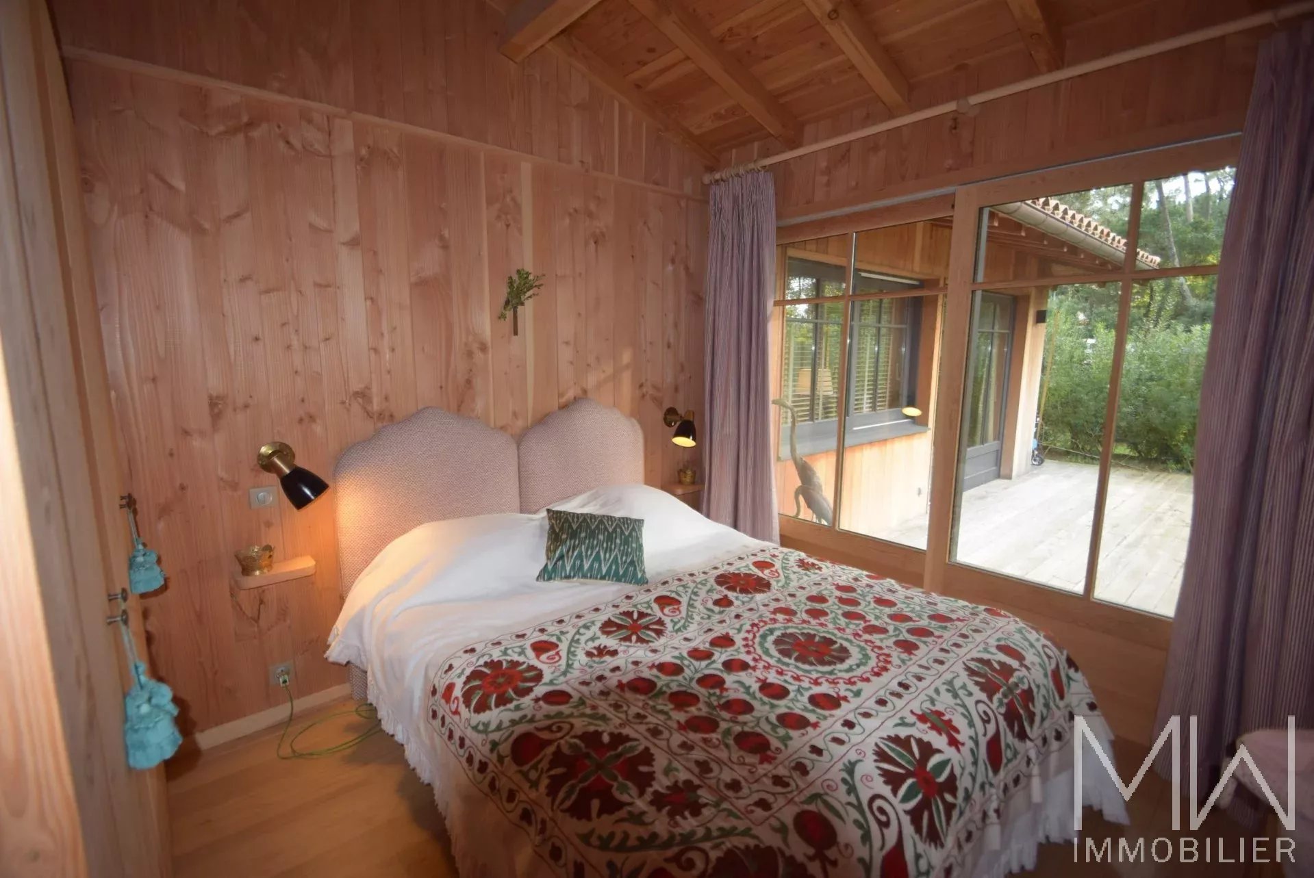 MAGNIFIQUE VILLA BOIS EN PREMIÈRE LIGNE – LA VIGNE – 8 COUCHAGES