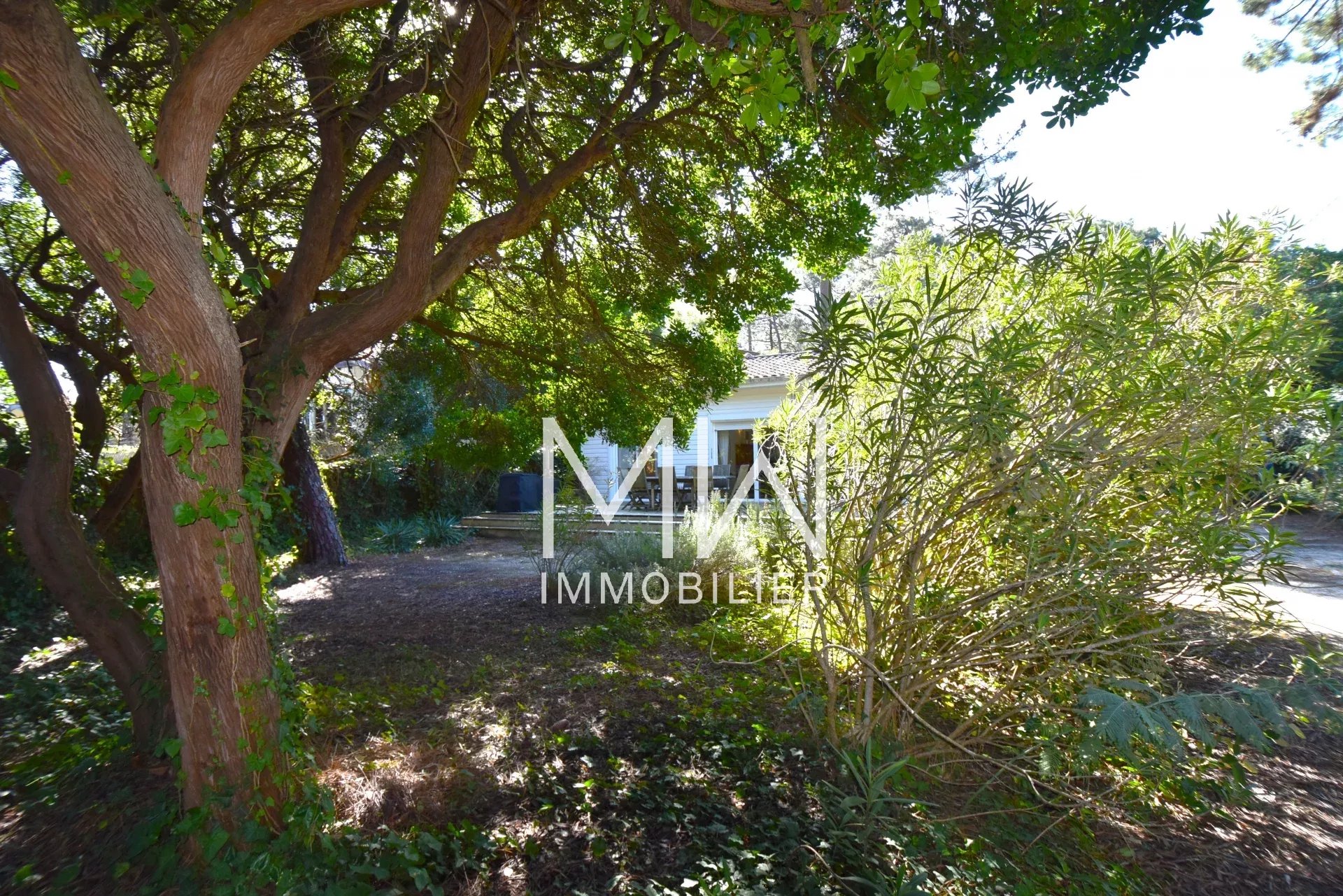 PIED A TERRE IDEAL ENTRE LE CANON ET PIRAILLAN