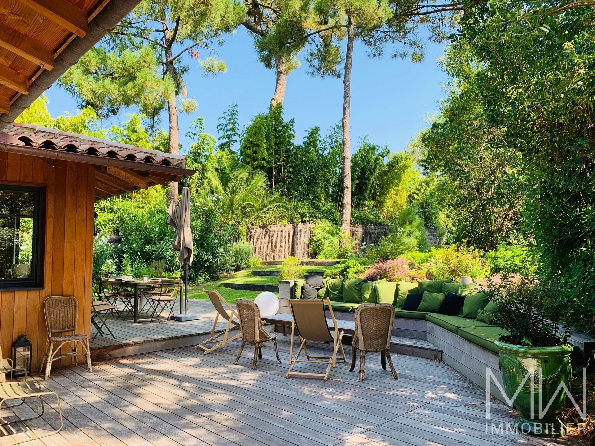 MAGNIFIQUE VILLA BOIS EN PREMIÈRE LIGNE – LA VIGNE – 8 COUCHAGES