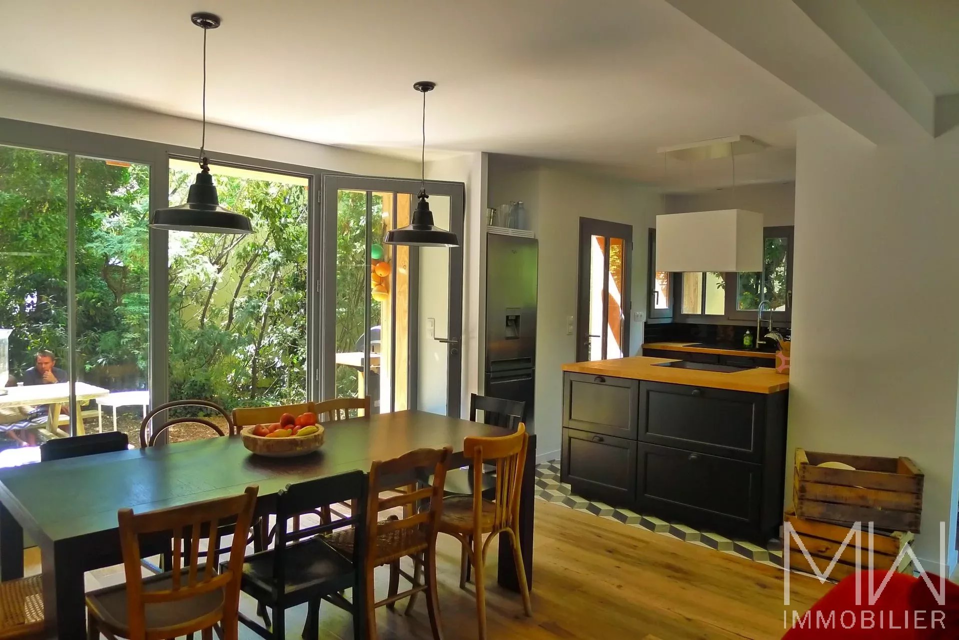 LOCATION SAISONNIÈRE – CAP FERRET CENTRE – 10 COUCHAGES