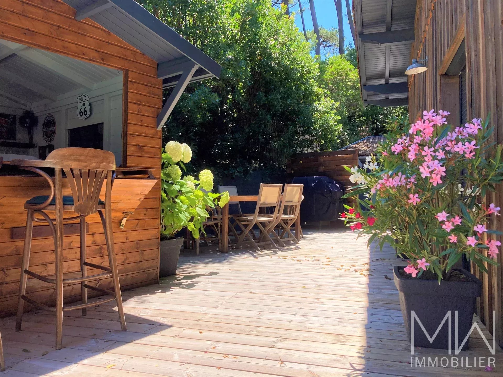 RAVISSANTE VILLA -LE CANON-