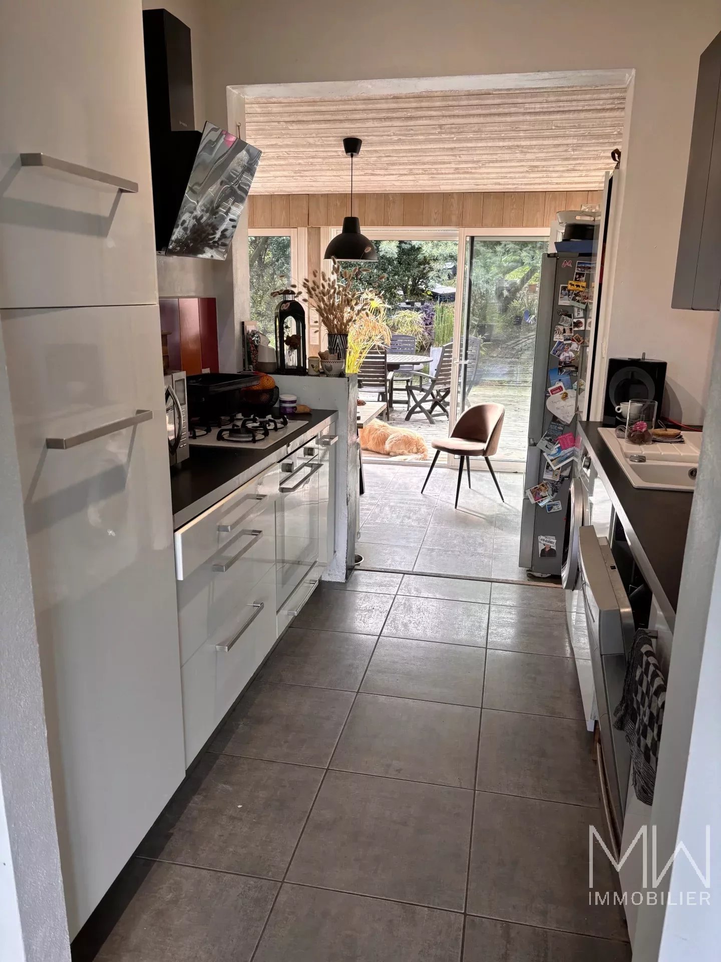 EMPLACEMENT DE CHOIX ET FORT POTENTIEL POUR CETTE VILLA