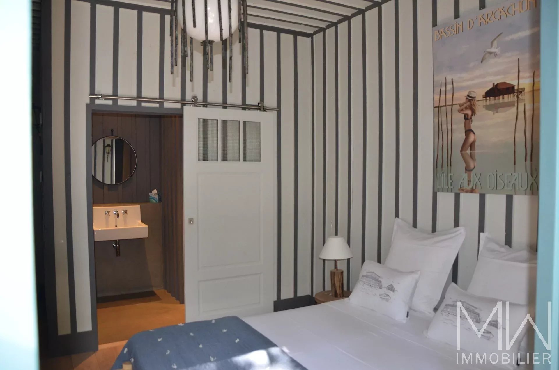LOCATION SAISONNIÈRE DE PRESTIGE AVEC PISCINE – CAP FERRET – 10 COUCHAGES