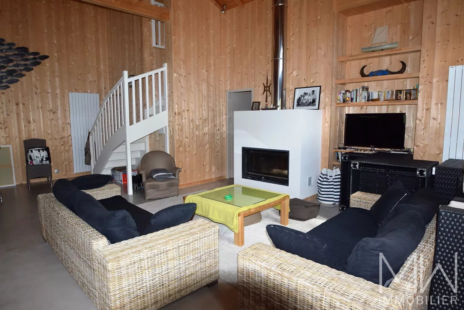 VILLA BOIS AVEC PISCINE A LOUER – LA VIGNE – 11 COUCHAGES