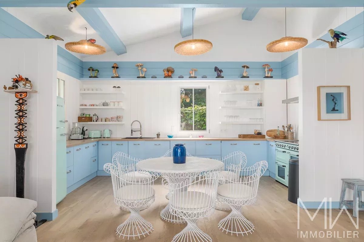 QUARTIER DES 44HA,  PREMIERE LIGNE  – CAP FERRET – 10 COUCHAGES