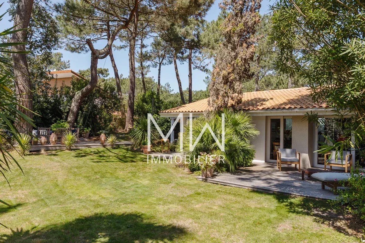 VILLA AU CALME DANS LE QUARTIER DES 44HA – CAP FERRET – 9 COUCHAGES