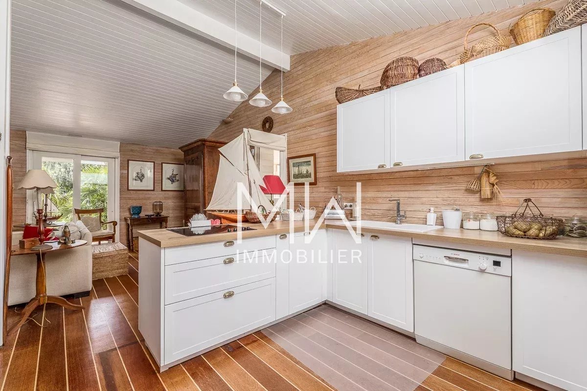 VILLA AU CALME DANS LE QUARTIER DES 44HA – CAP FERRET – 9 COUCHAGES