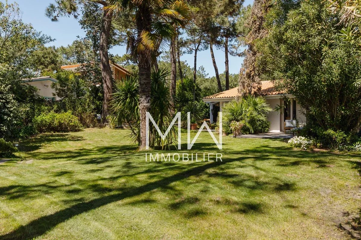 VILLA AU CALME DANS LE QUARTIER DES 44HA – CAP FERRET – 9 COUCHAGES