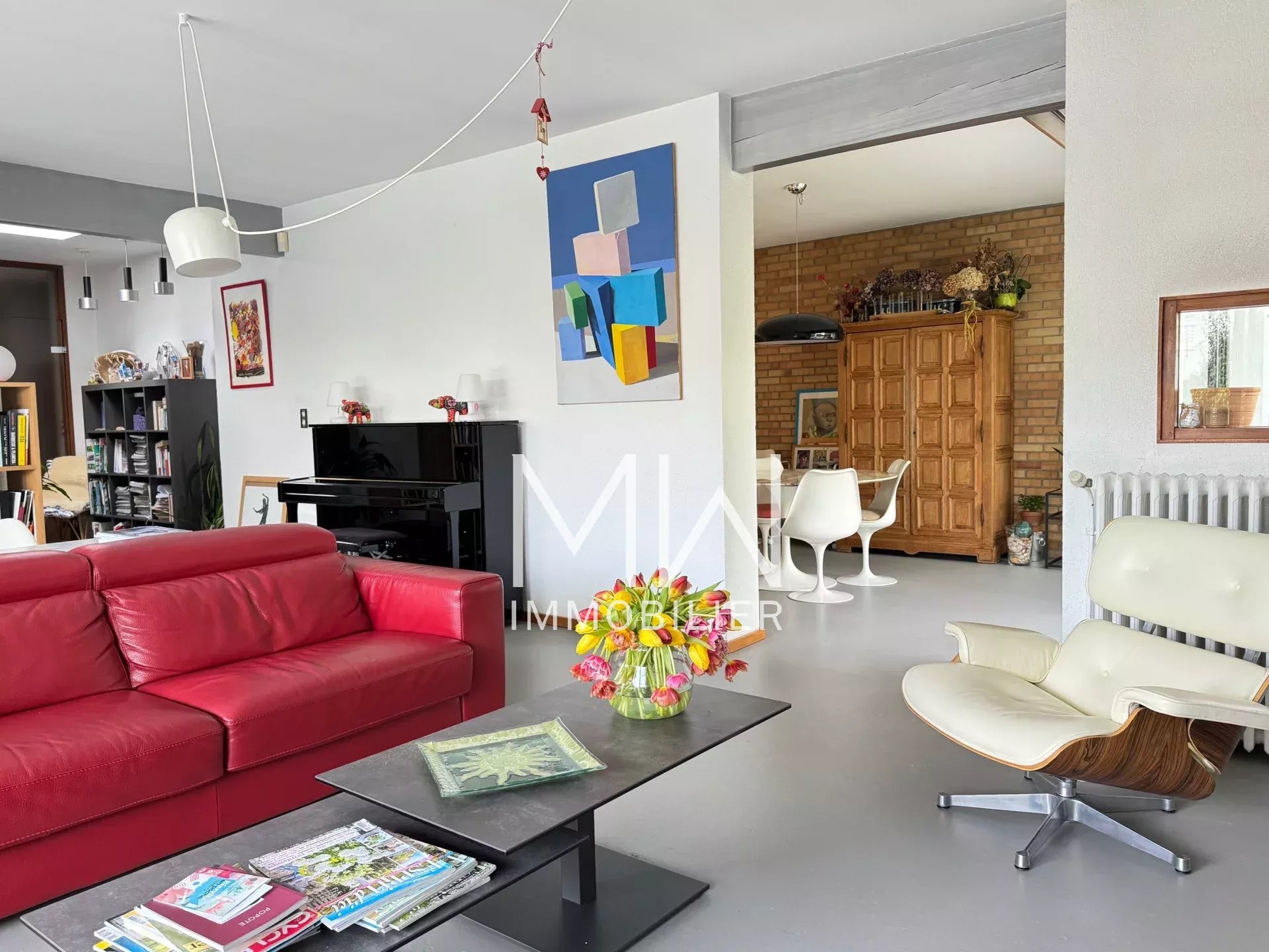 Maison d’architecte lumineuse avec piscine et beaux volumes