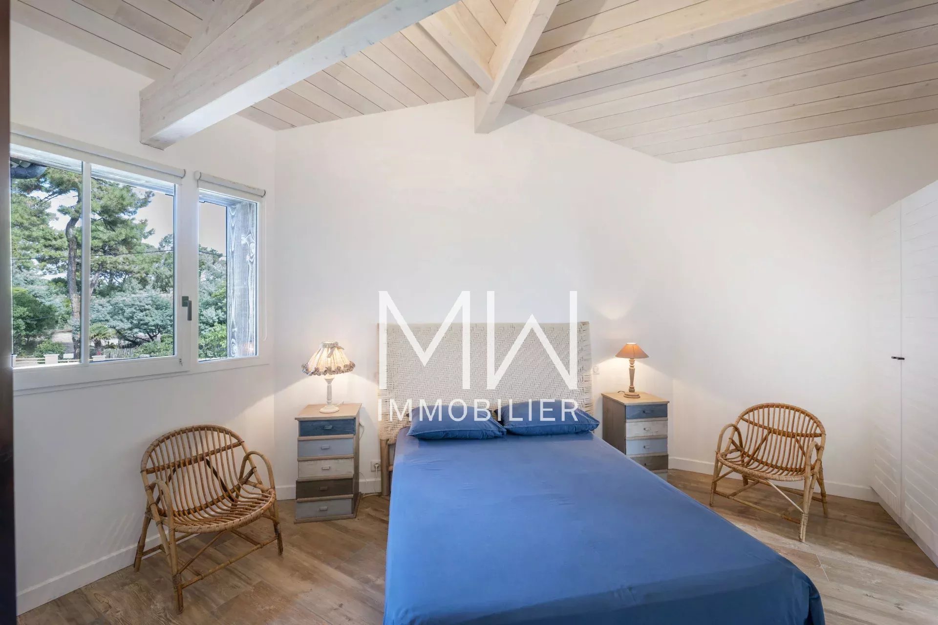VILLA BOIS AVEC PISCINE – CAP FERRET – 6 COUCHAGES
