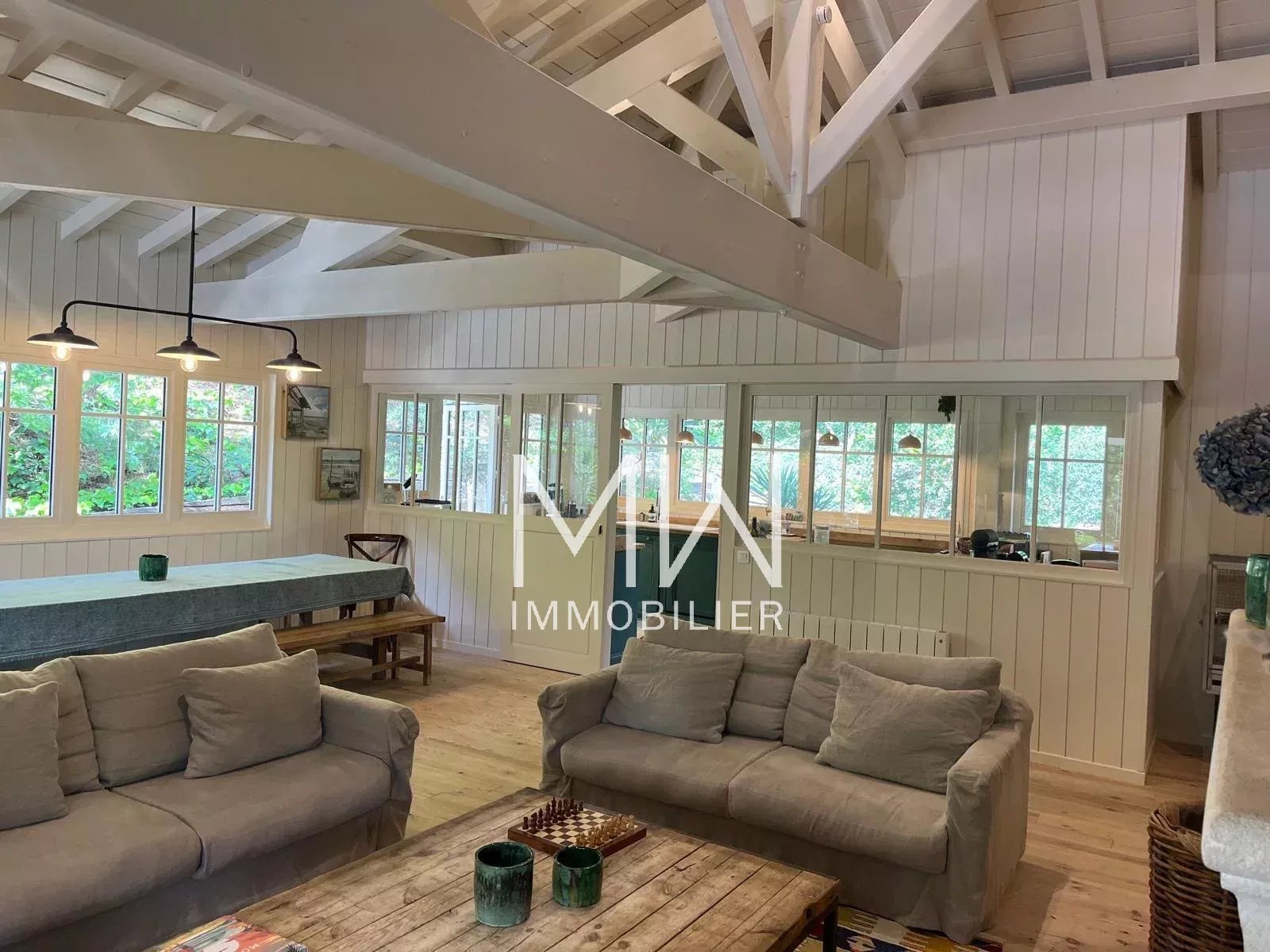 VILLA BOIS AVEC PISCINE – LE CANON – 12 COUCHAGES
