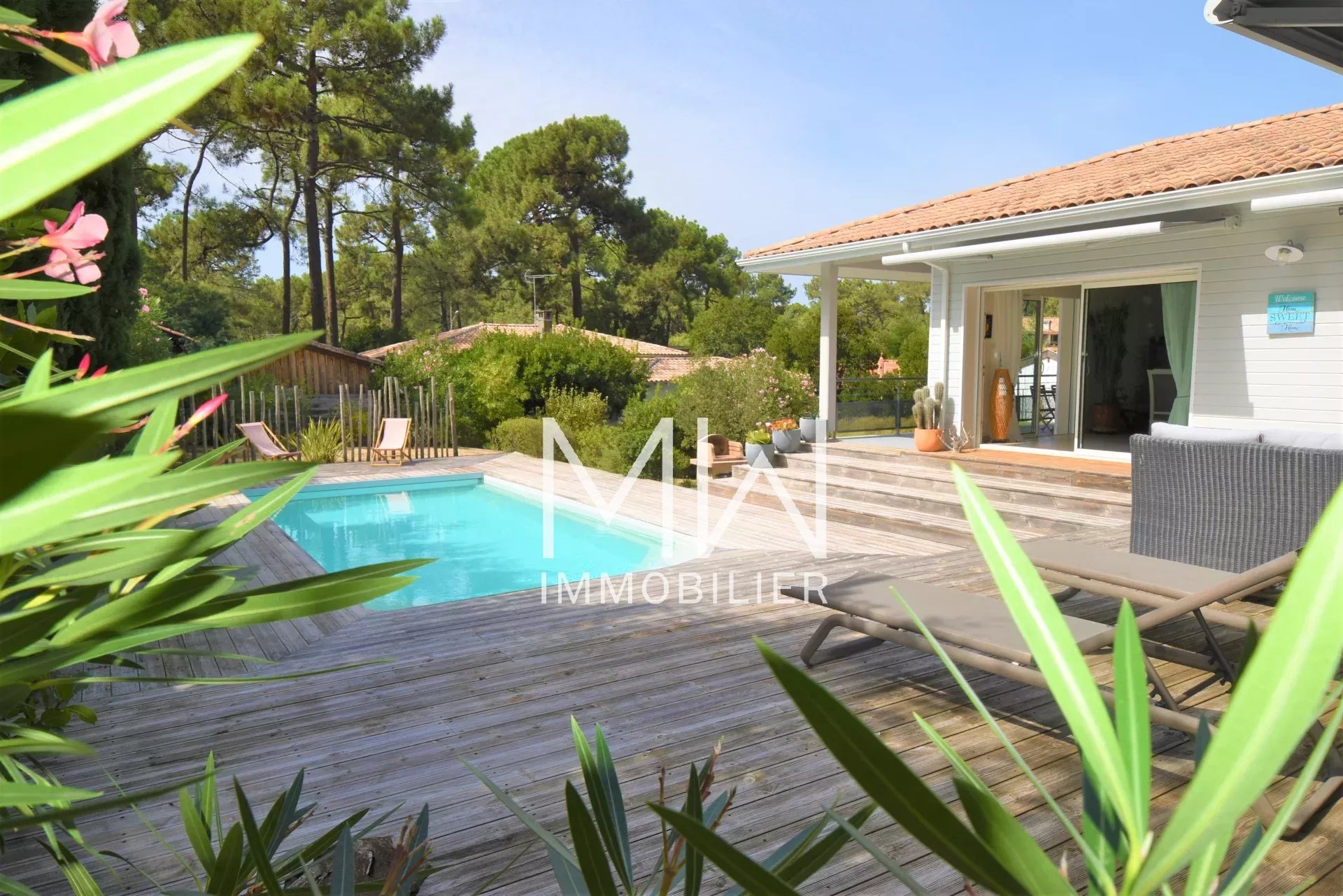 TRES BELLE MAISON  -CAP FERRET-