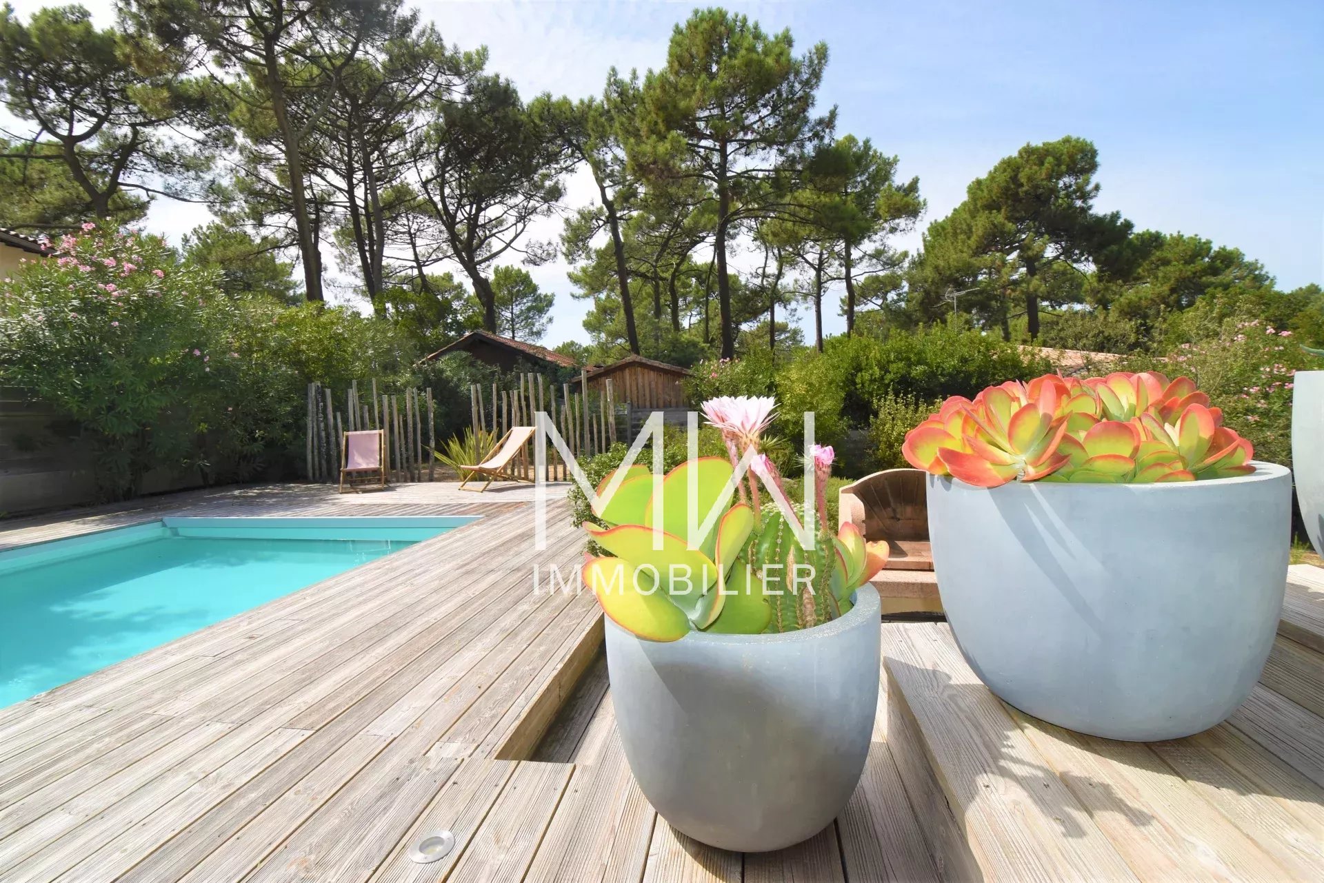 TRES BELLE MAISON  -CAP FERRET-