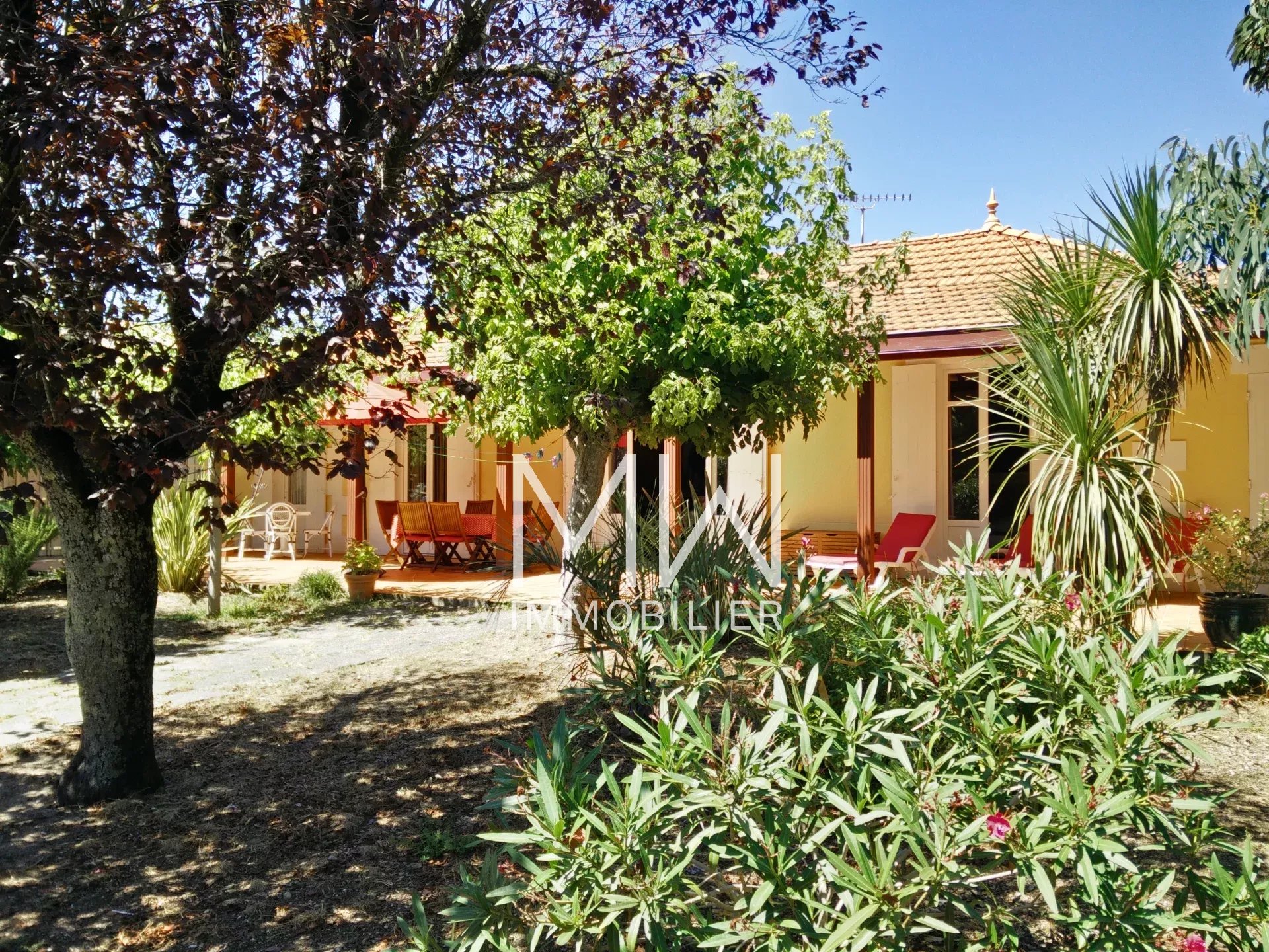 CHARMANTE ARCACHONNAISE – CAP FERRET – 6 COUCHAGES