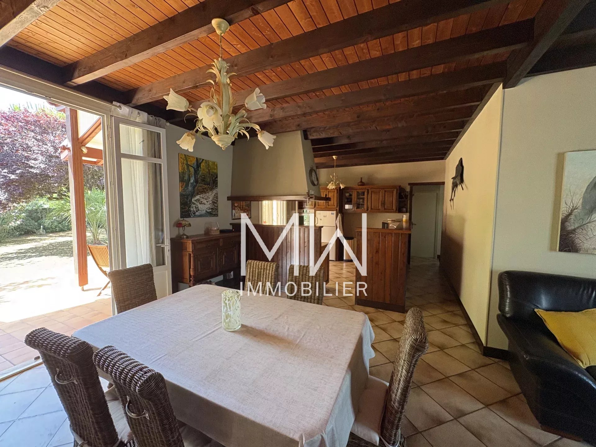 CHARMANTE ARCACHONNAISE – CAP FERRET – 6 COUCHAGES