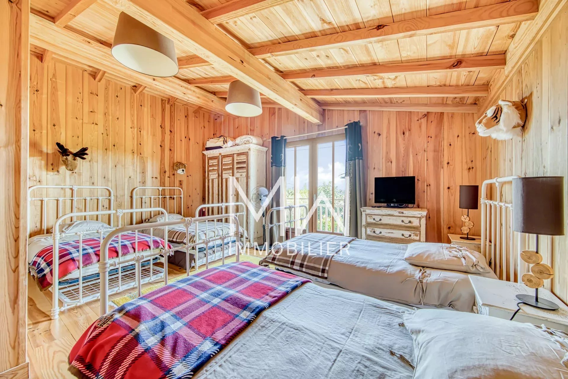 VILLA BOIS – PETIT PIQUEY – 8 COUCHAGES
