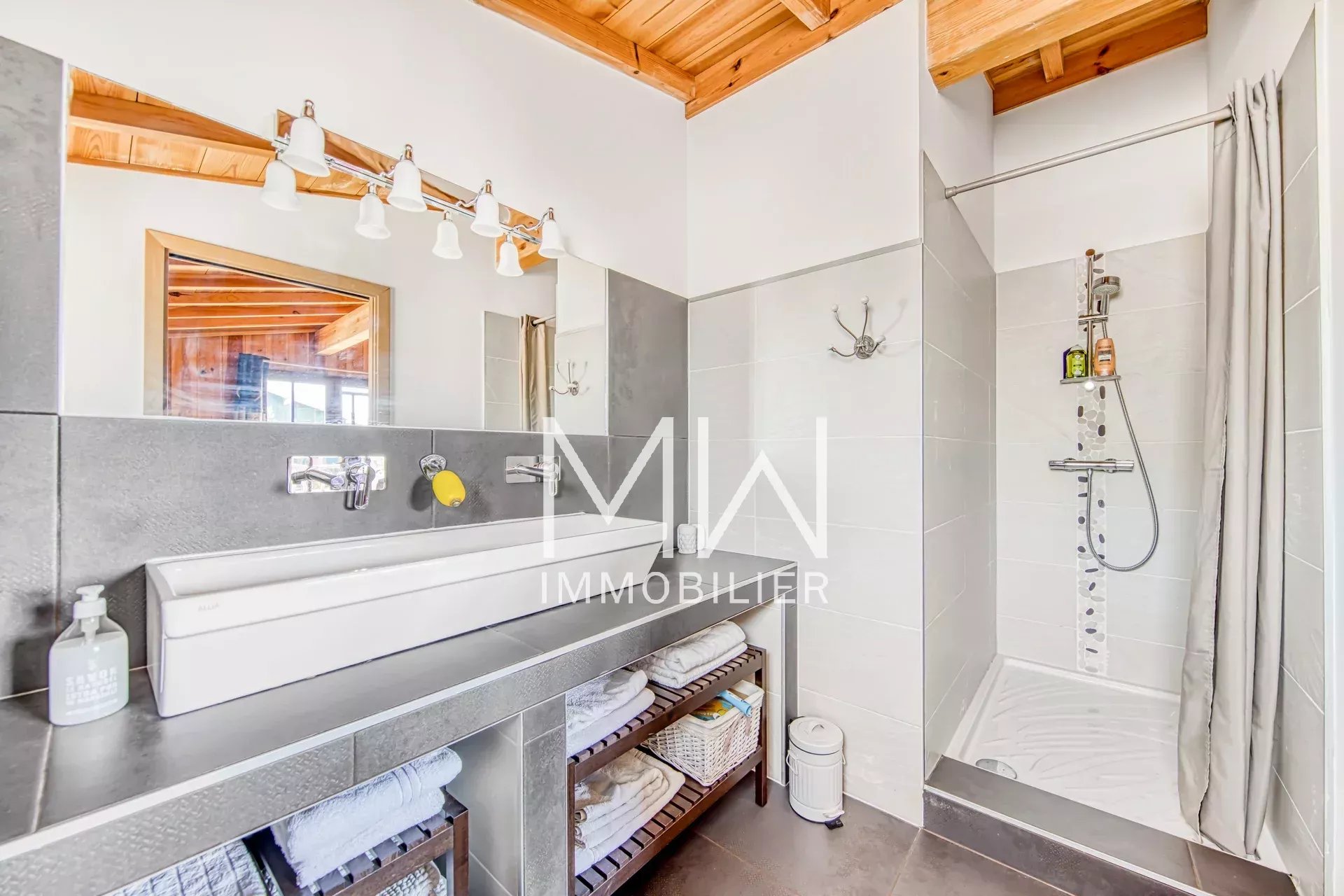 VILLA BOIS – PETIT PIQUEY – 8 COUCHAGES