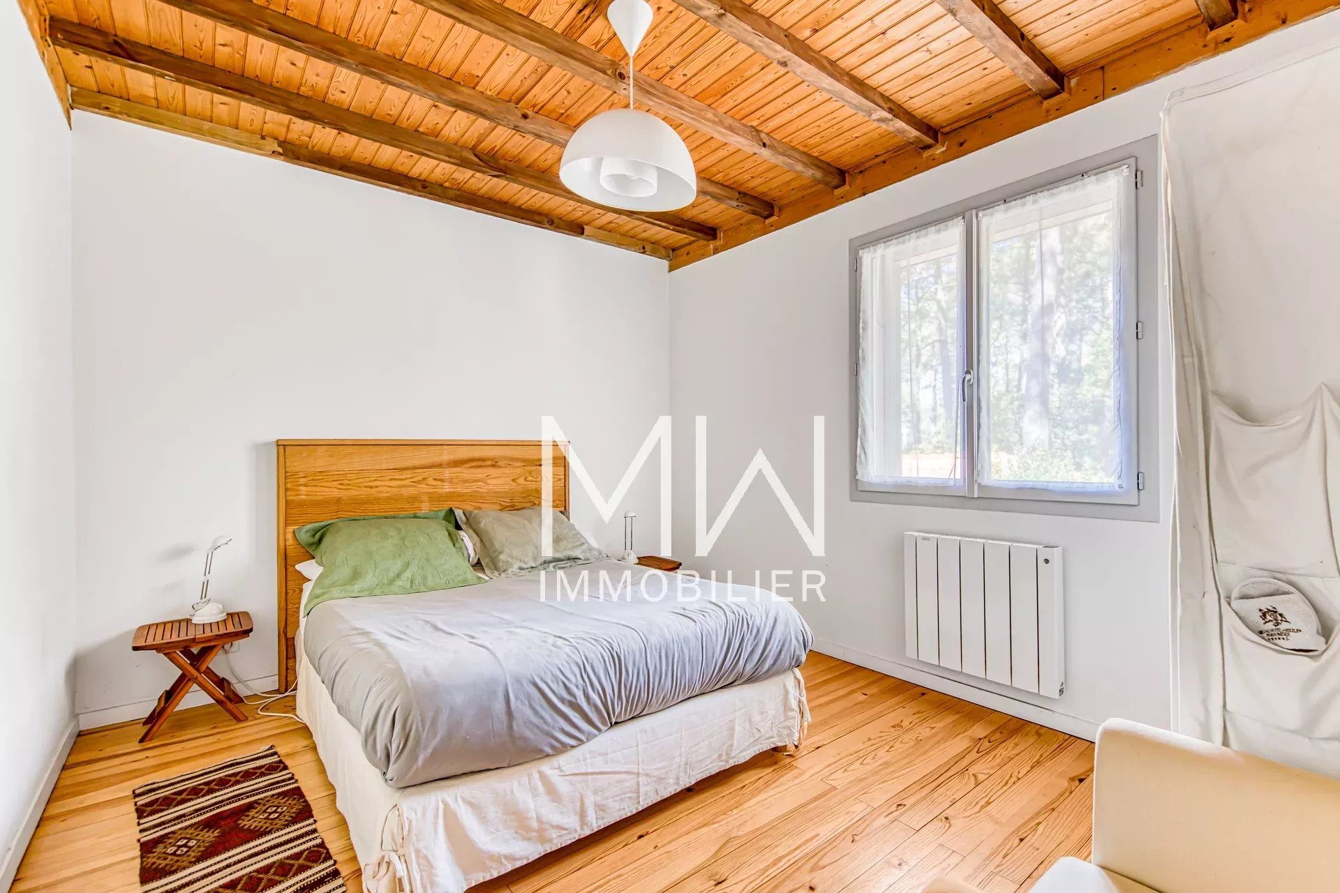 VILLA AVEC PISCINE – PIRAILLAN – 8 COUCHAGES