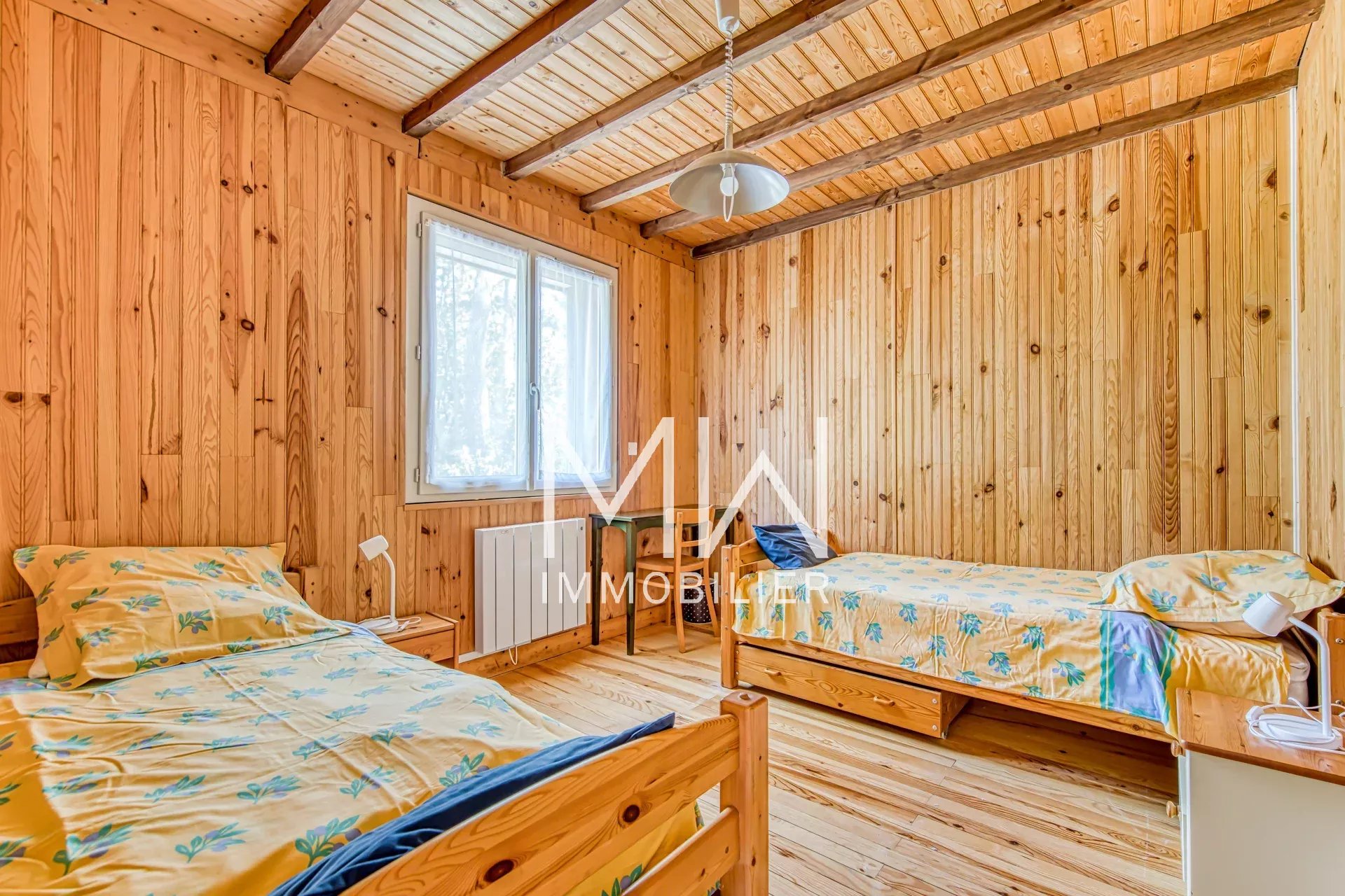 VILLA AVEC PISCINE – PIRAILLAN – 8 COUCHAGES