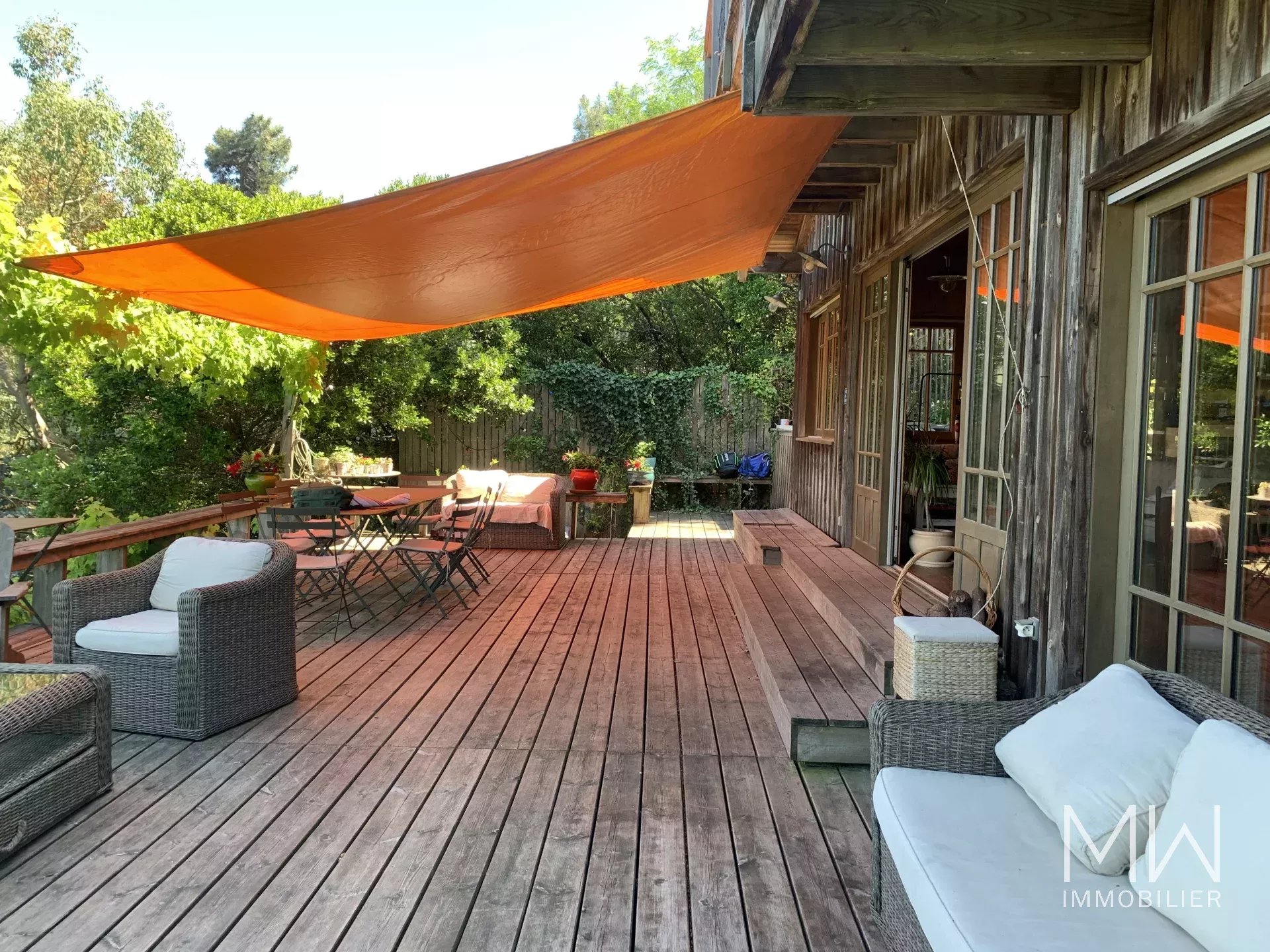 VILLA BOIS AVEC PISCINE ET VUE PANORAMIQUE SUR LE BASSIN – LA VIGNE – 12 PERSONNES