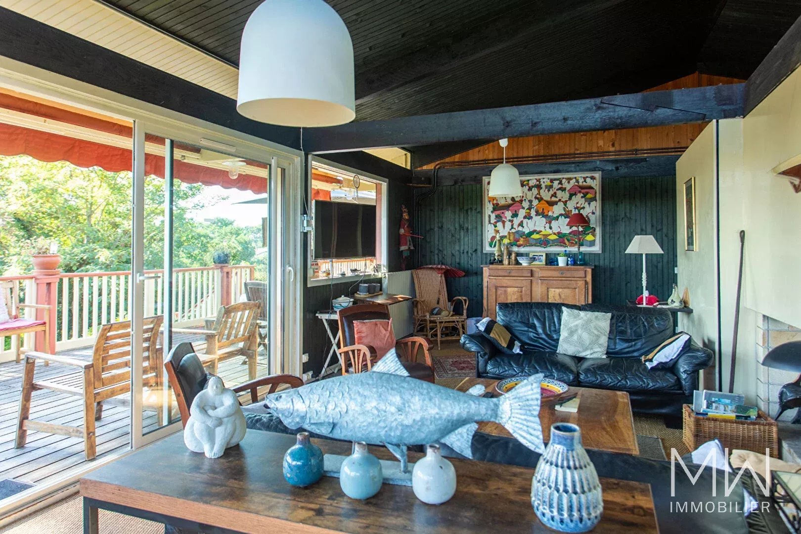 VILLA OFFRANT UNE VUE EXCEPTIONNELLE SUR LE BASSIN -LE CANON-