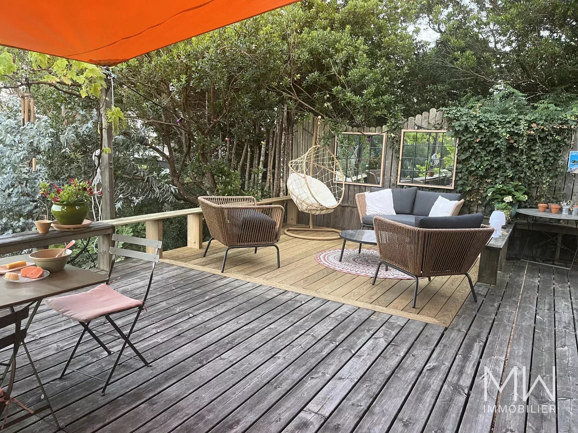 VILLA BOIS AVEC PISCINE ET VUE PANORAMIQUE SUR LE BASSIN – LA VIGNE – 12 PERSONNES