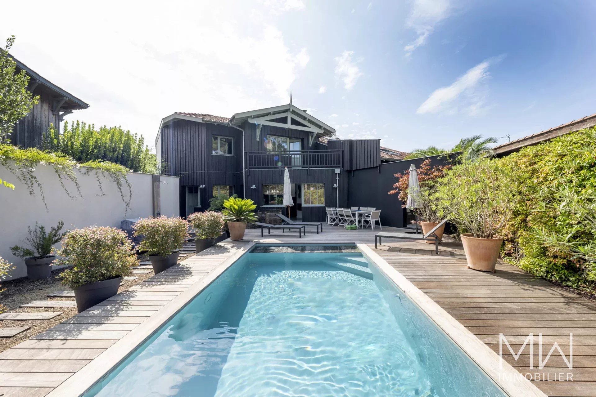 MAGNIFIQUE PROPRIETE  – CAP FERRET –