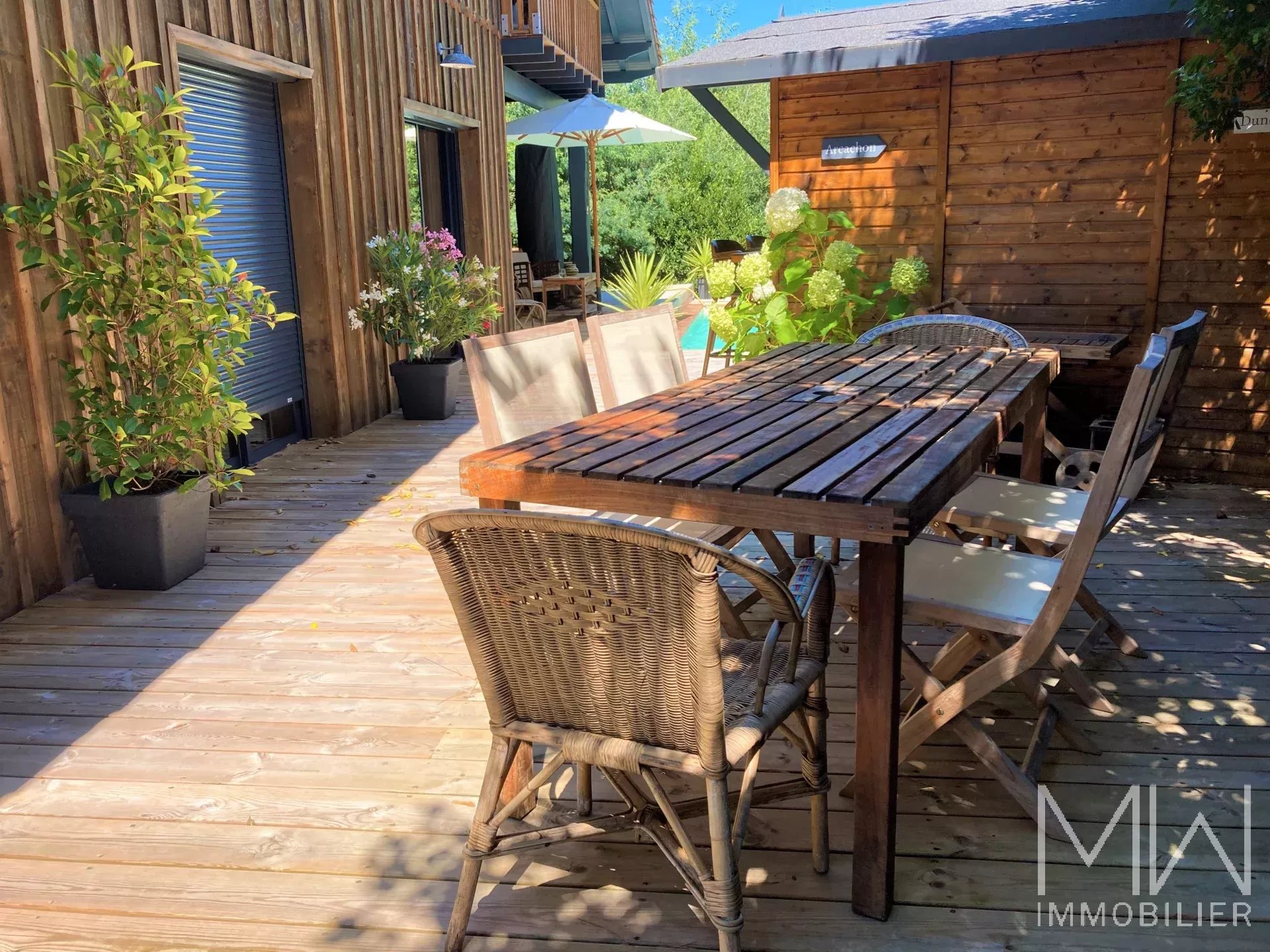 RAVISSANTE VILLA -LE CANON-