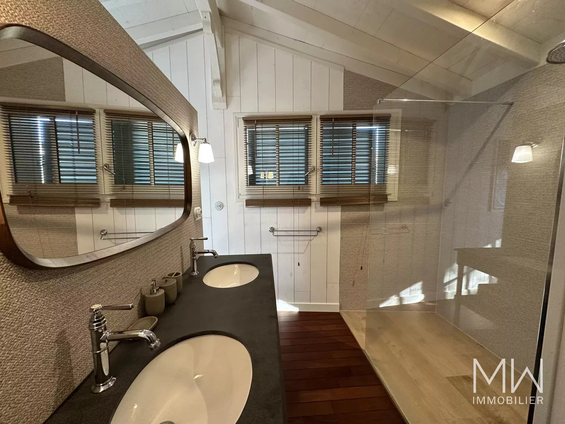 VILLA FACE AU BASSIN – CAP FERRET – 6 COUCHAGES