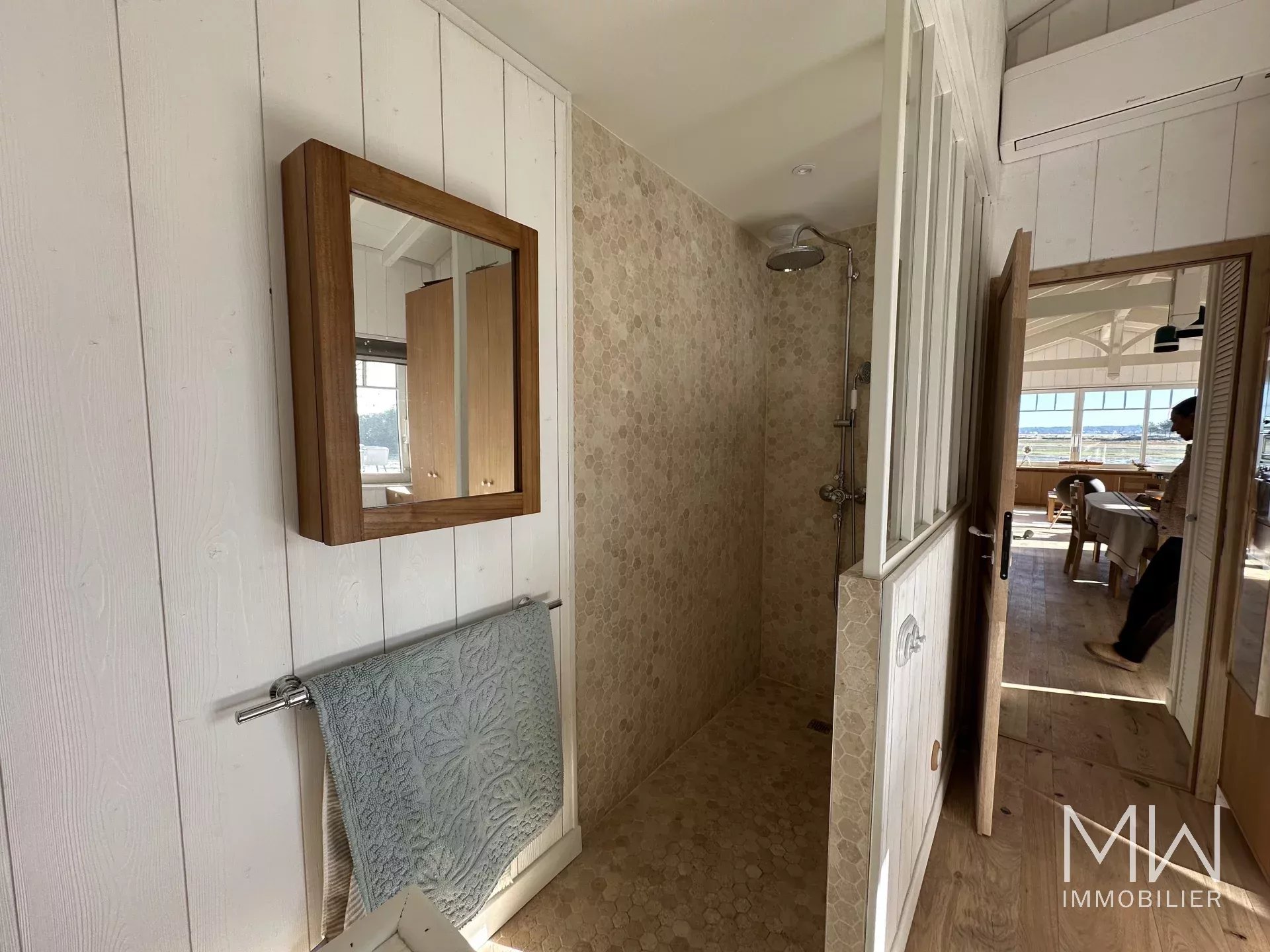 VILLA FACE AU BASSIN – CAP FERRET – 6 COUCHAGES