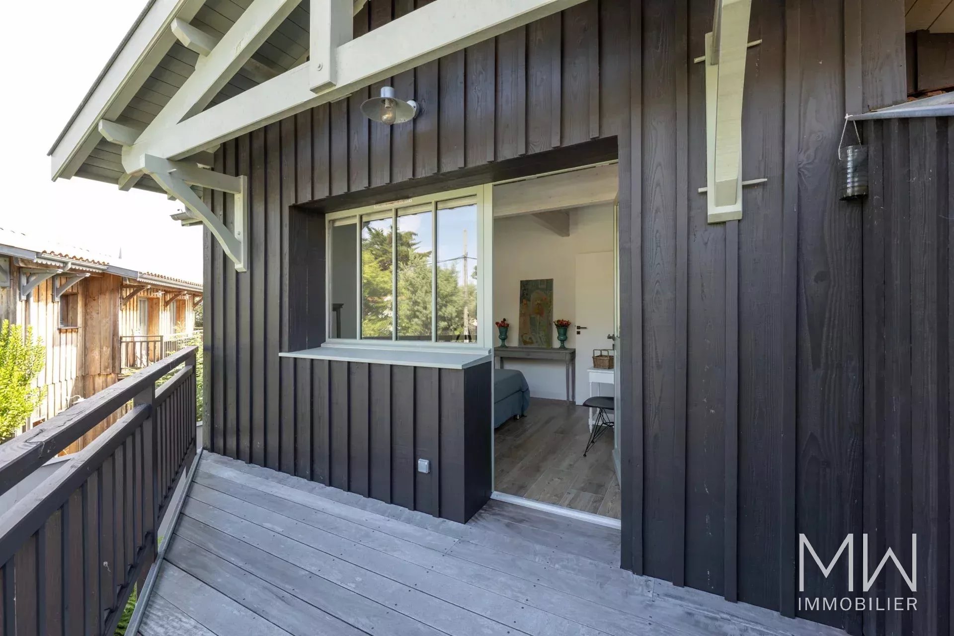 TRES BELLE MAISON -CAP FERRET-