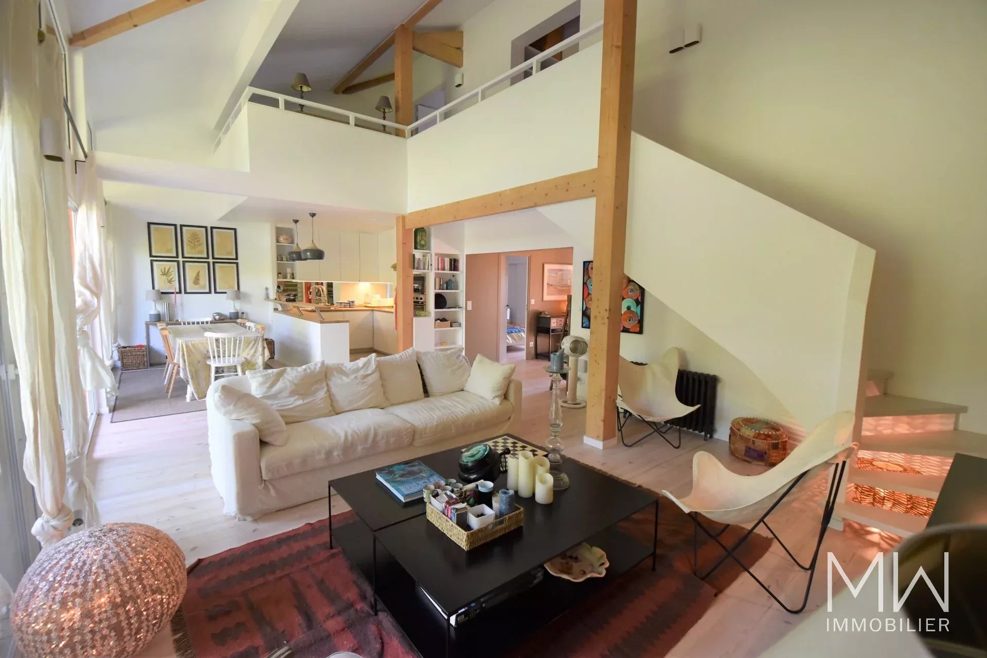 LOCATION SAISONNIÈRE EN PLEIN CŒUR DU VILLAGE DU CAP FERRET – 8 PERSONNES