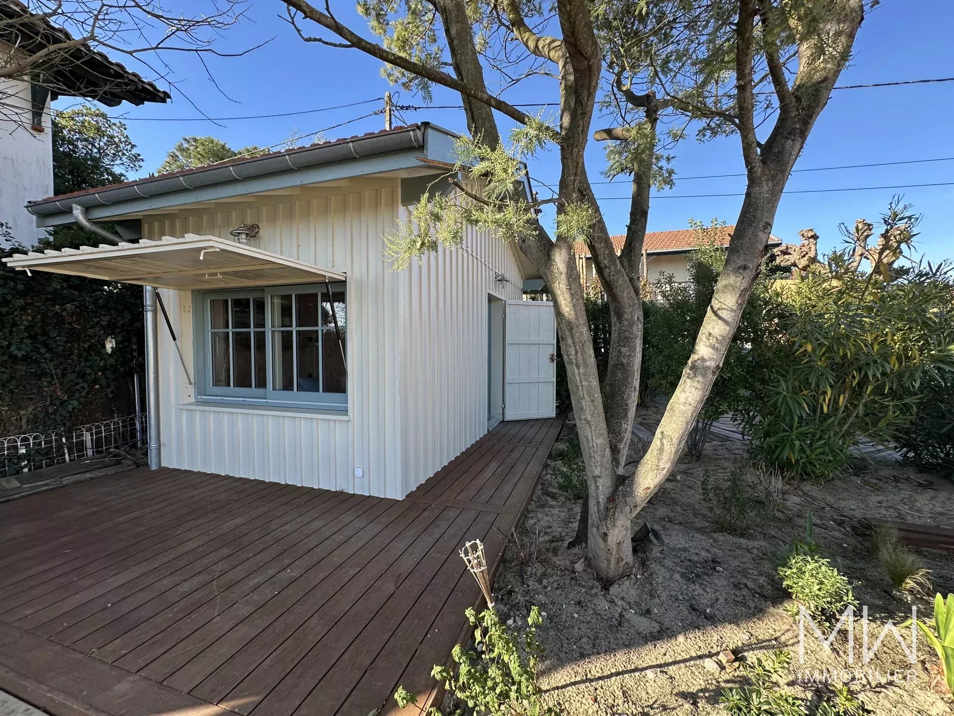 VILLA FACE AU BASSIN – CAP FERRET – 6 COUCHAGES