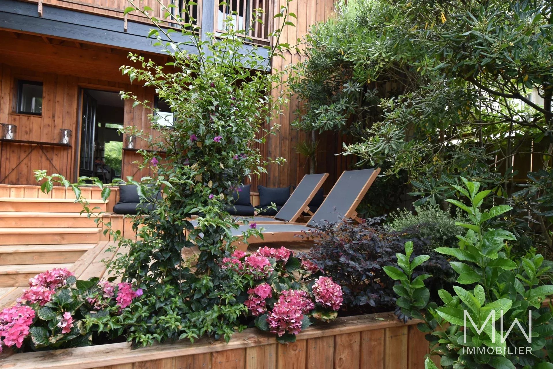 LOCATION SAISONNIÈRE EN PLEIN CŒUR DU VILLAGE DU CAP FERRET – 8 PERSONNES