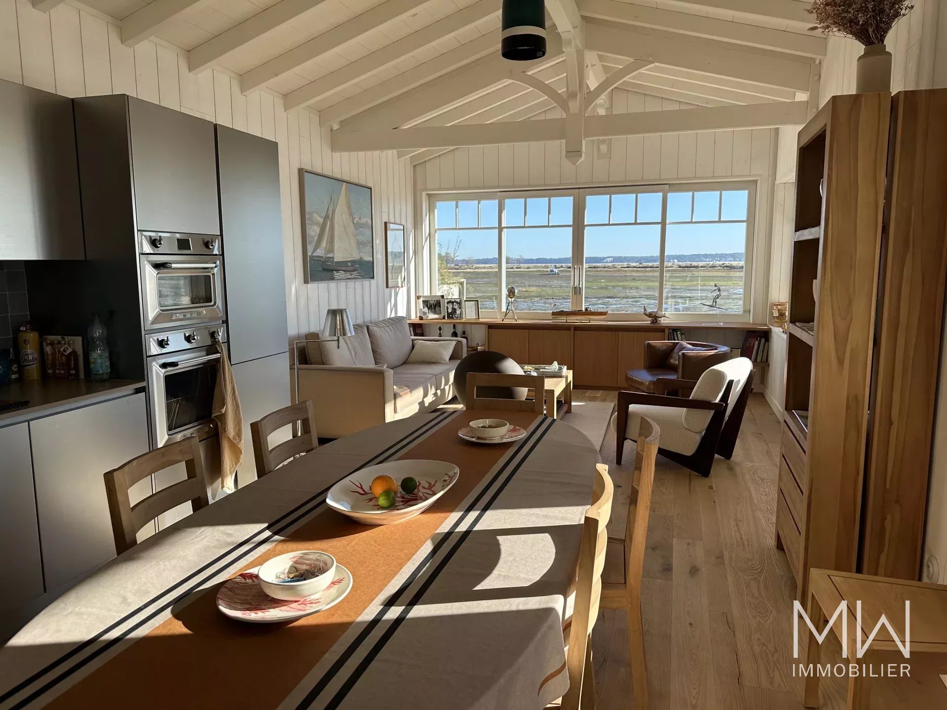 VILLA FACE AU BASSIN – CAP FERRET – 6 COUCHAGES