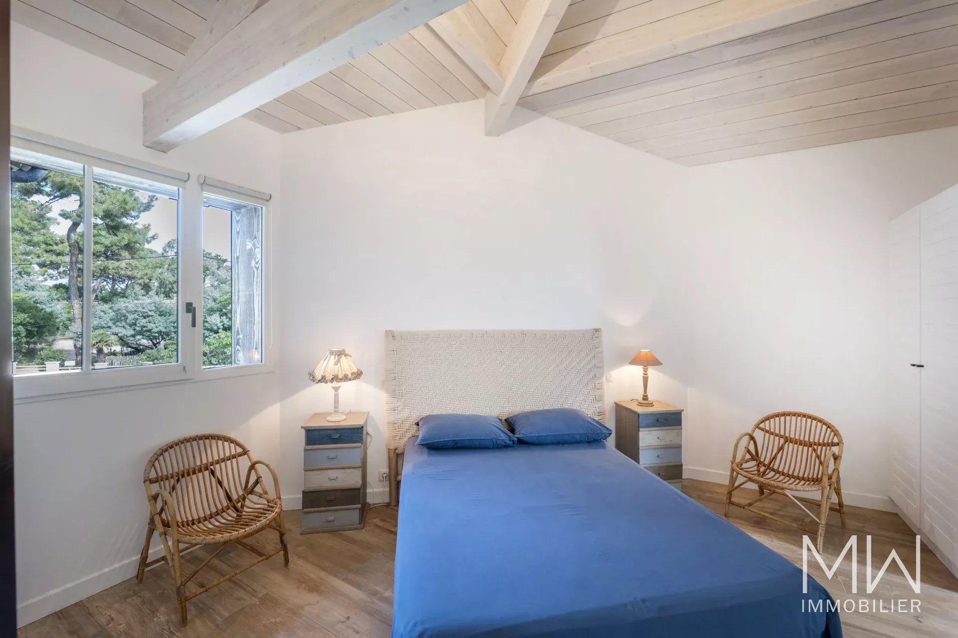 TRES BELLE MAISON -CAP FERRET-