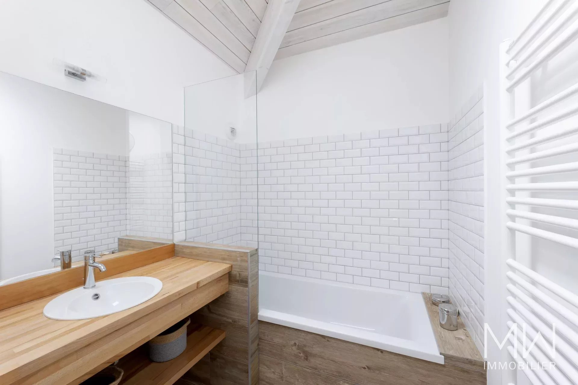 VILLA BOIS AVEC PISCINE – CAP FERRET – 6 COUCHAGES