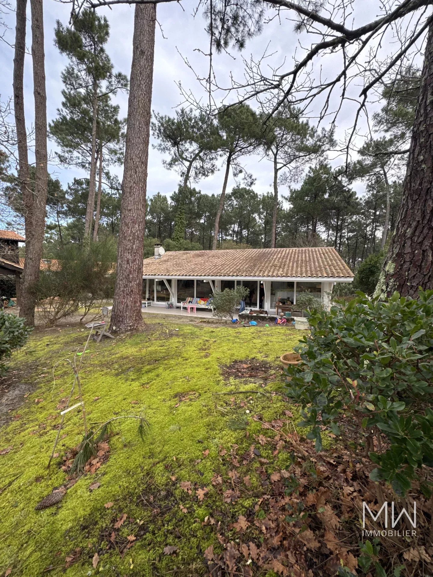 JOLIE MAISON DE  PLAIN PIED -PETIT PIQUEY-