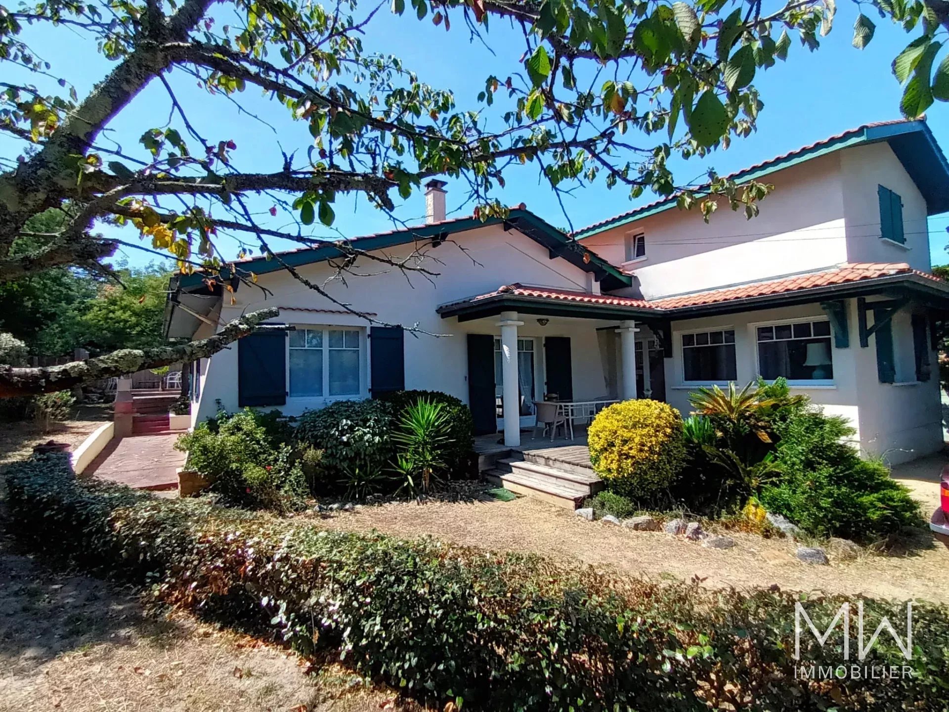 VILLA AVEC PISCINE – CAP FERRET – 8 COUCHAGES