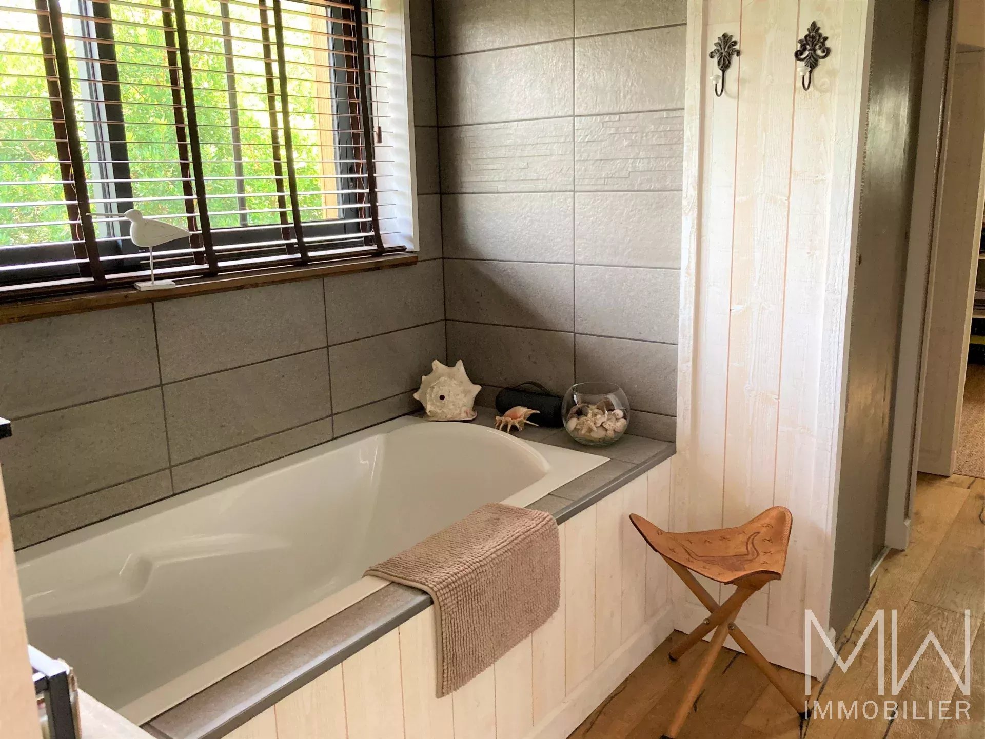 RAVISSANTE VILLA -LE CANON-