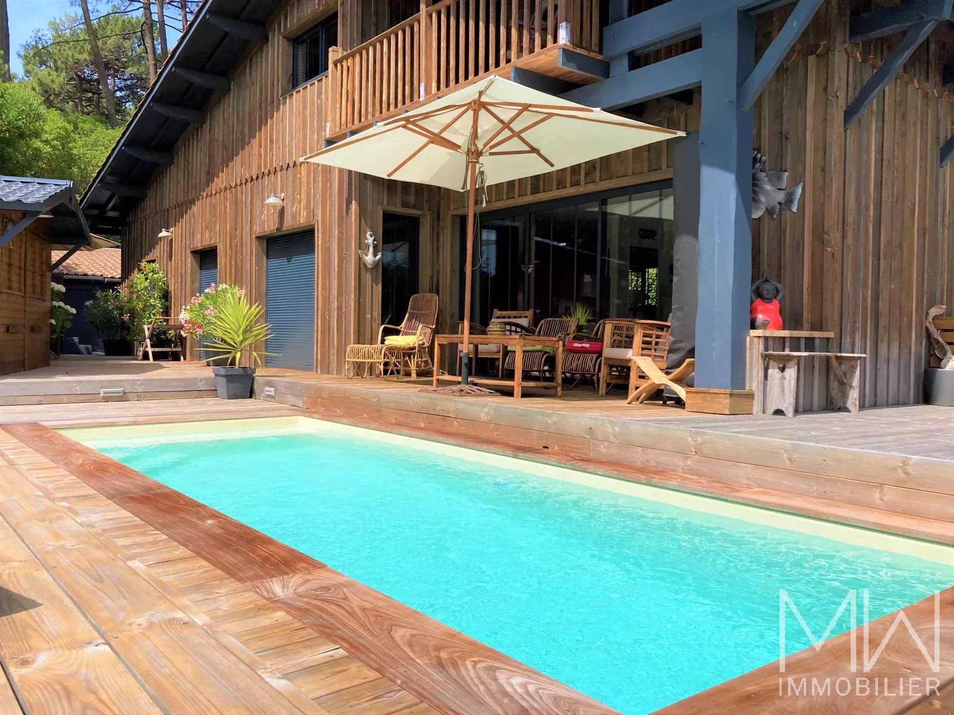 RAVISSANTE VILLA -LE CANON-