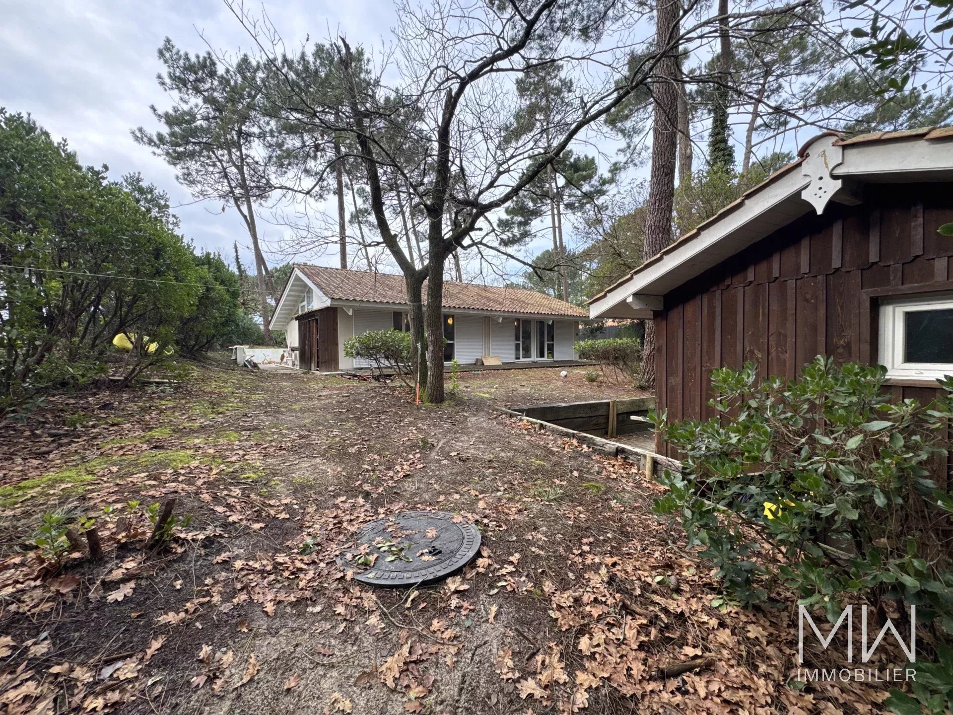 JOLIE MAISON DE  PLAIN PIED -PETIT PIQUEY-