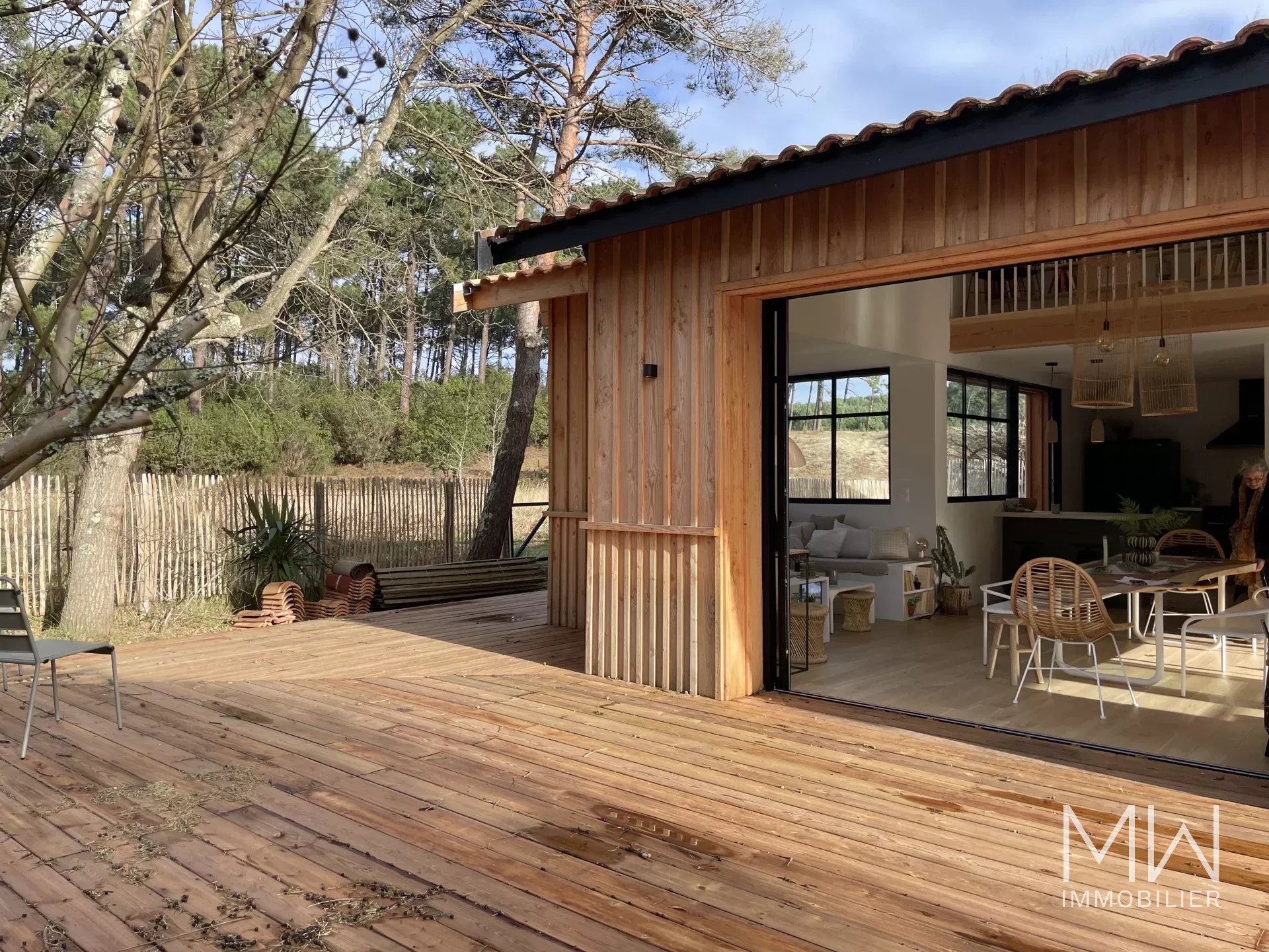 VILLA BOIS AVEC PISCINE – LE CANON – 12 COUCHAGES