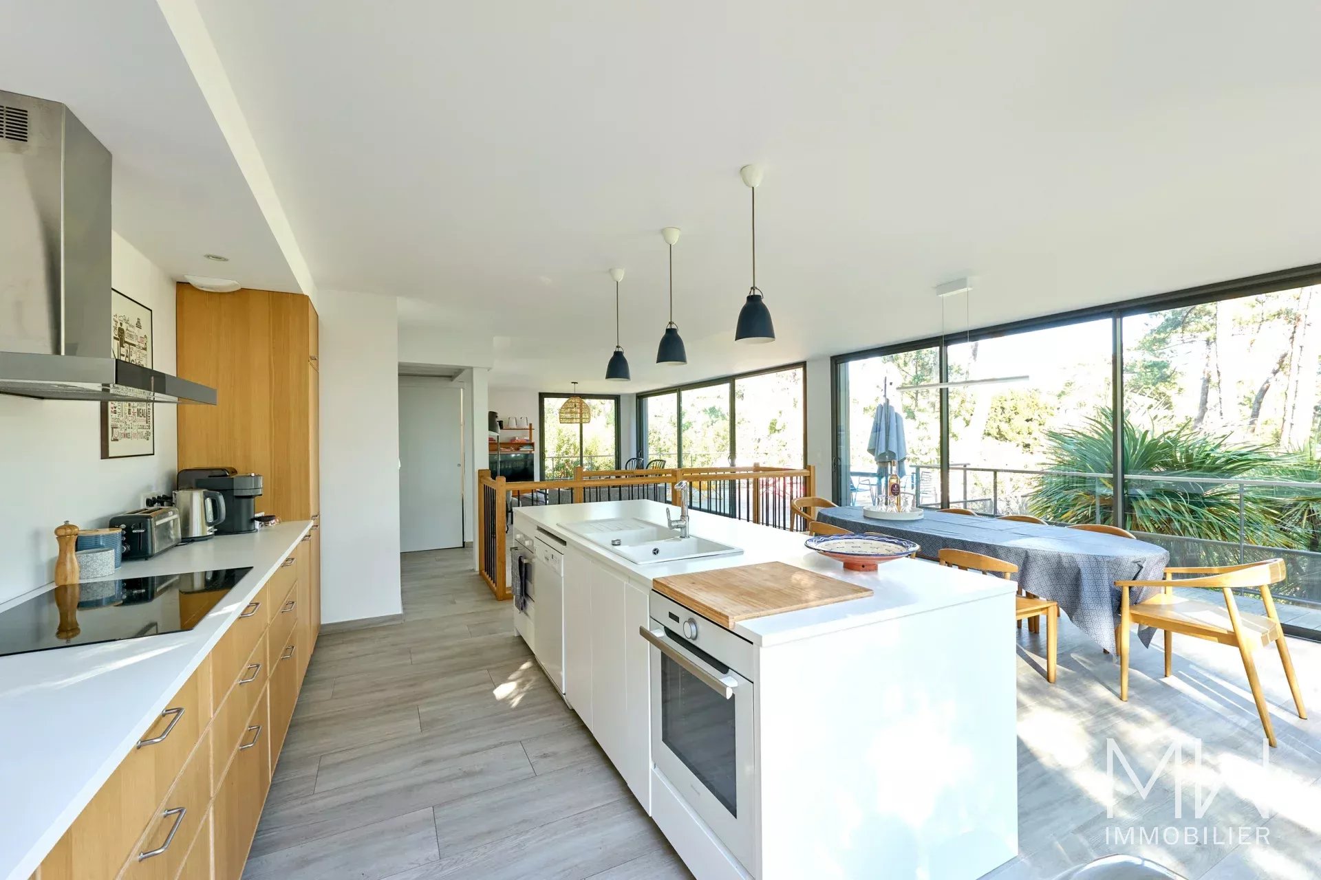 VILLA NICHEE DANS LA PINEDE – CAP FERRET – 8 COUCHAGES